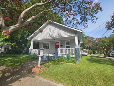 Main picture of 3000 Peronne Ave