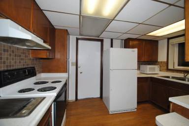 Main picture of 830 5th Ave