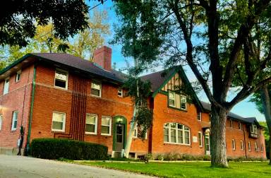 Main picture of 930 Monroe Ave
