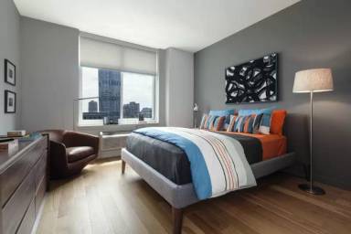 Main picture of 112 1st St