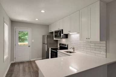 Main picture of 5339 Wayne St