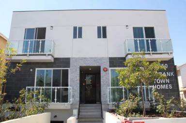 Main picture of 14550 Burbank Blvd