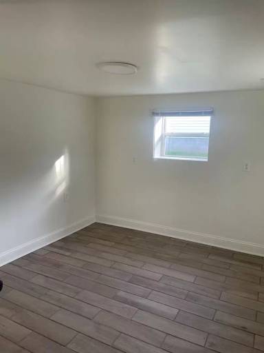 Main picture of 19 Marble Ln