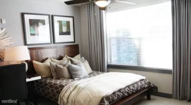 Main picture of 102 E Josephine St