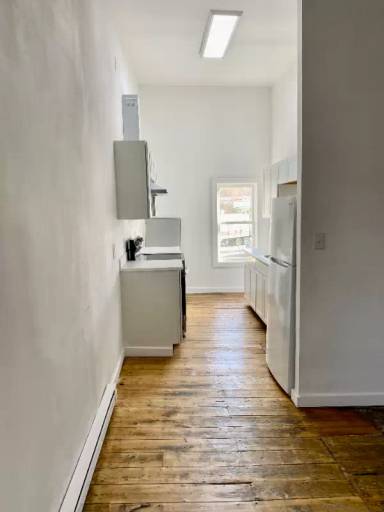 Main picture of 62 Main St