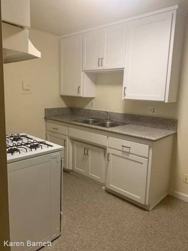 Main picture of 121 N McClay St