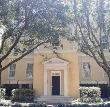 Main picture of 323 W Charlton St
