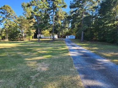Main picture of 5628 White Oak Rd