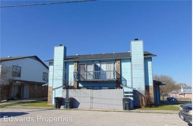 Main picture of 3009 Lake Rd