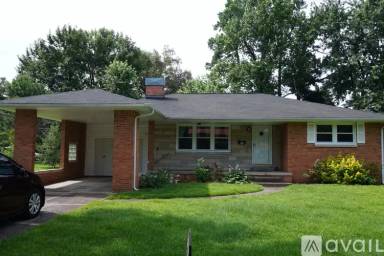 Main picture of 1701 Olive St