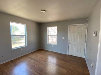 Main picture of 3207 Colgate St