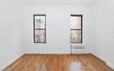 Main picture of 1596 2nd Ave