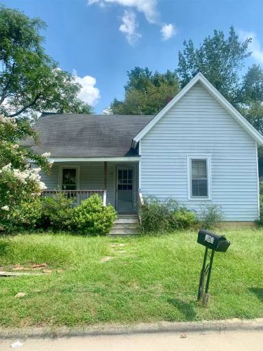 Main picture of 915 Blount St