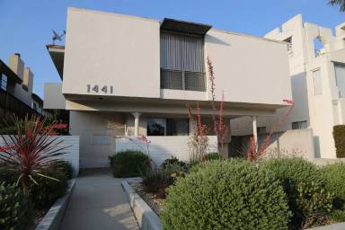 Main picture of 1441 Princeton St