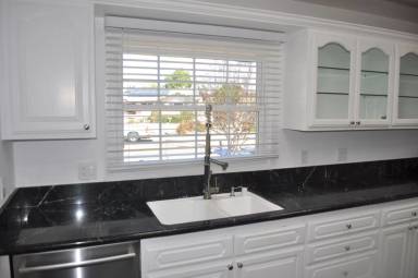 Main picture of 8785 Regency Rd