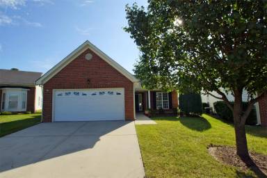 Main picture of 108 Lodgin Ct