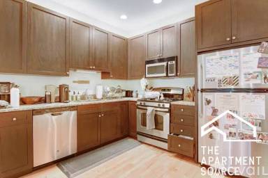 Main picture of 2516 N Willetts Ct