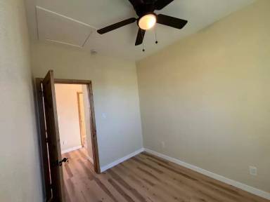 Main picture of 1628 W 24th St