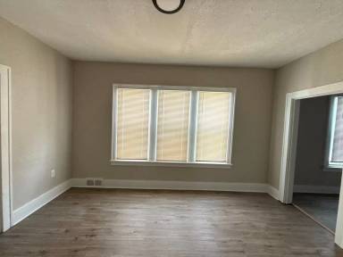 Main picture of 9142 Isham