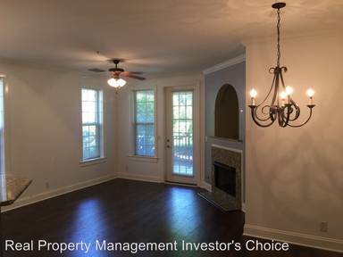 Main picture of 305 Seven Springs Way