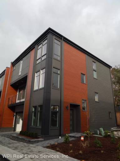 Main picture of 726 3rd Ct S