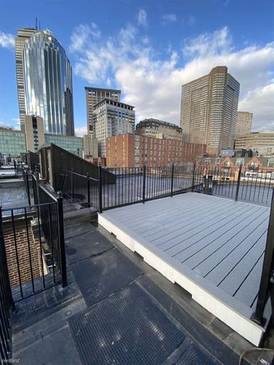 Main picture of 21 Follen St