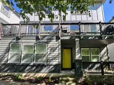 Main picture of 6740 N Pittsburg Ave
