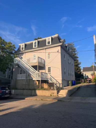 Main picture of 39 Danforth St
