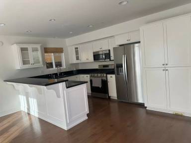 Main picture of 262 Boeker Ave