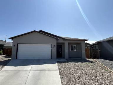 Main picture of 394 Trenton Ct