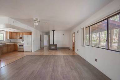 Main picture of 5383 Glenwood Ln