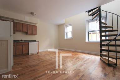 Main picture of 635 W Barry Ave