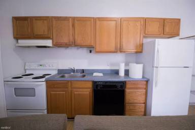 Main picture of 206 Ophelia St