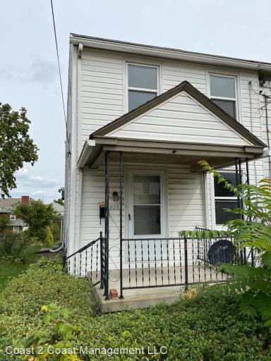 Main picture of 928 Vankirk St