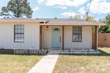 Main picture of 2844 Villa Woods Cir
