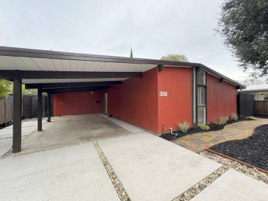 Main picture of 331 Carolina Ln