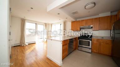 Main picture of 2552 Crescent St