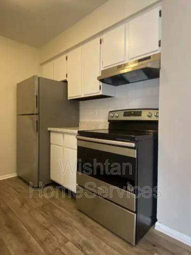 Main picture of 219 N Charleston Blvd