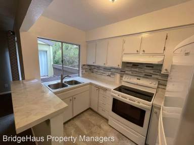 Main picture of 7966 Mission Center Ct