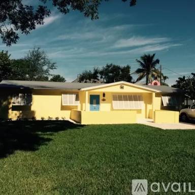 Main picture of 469 3rd Ave N