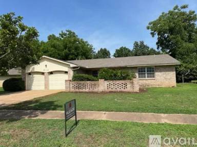 Main picture of 3112 Beverly Dr
