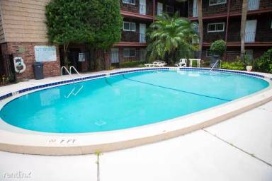 Main picture of 300 Bayou Blvd