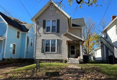 Main picture of 706 2nd St