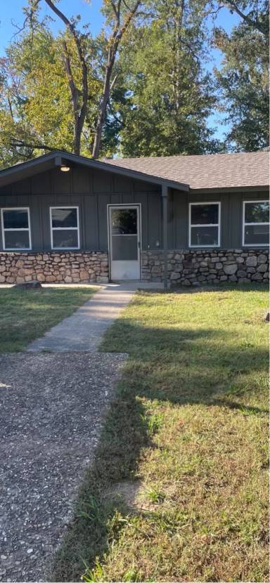 Main picture of 1303 Stafford Rd