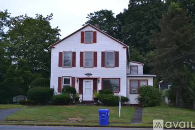 Main picture of 163 N Main St
