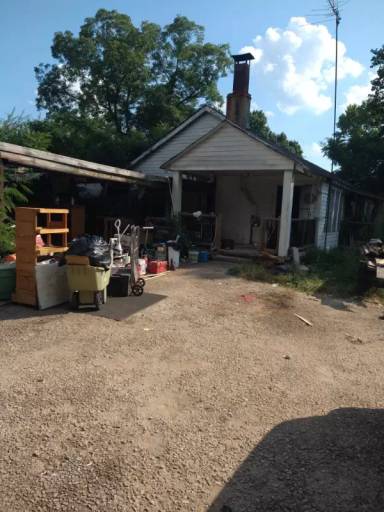 Main picture of 815 Factory Shoals Rd