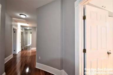 Main picture of 83 Glenville Ave