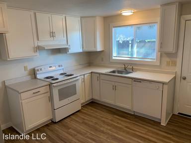 Main picture of 520 SE Centennial St