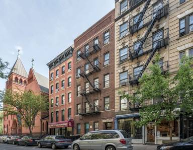 Main picture of 284 East 10th St