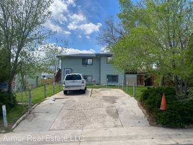 Main picture of 1085 S Perry St